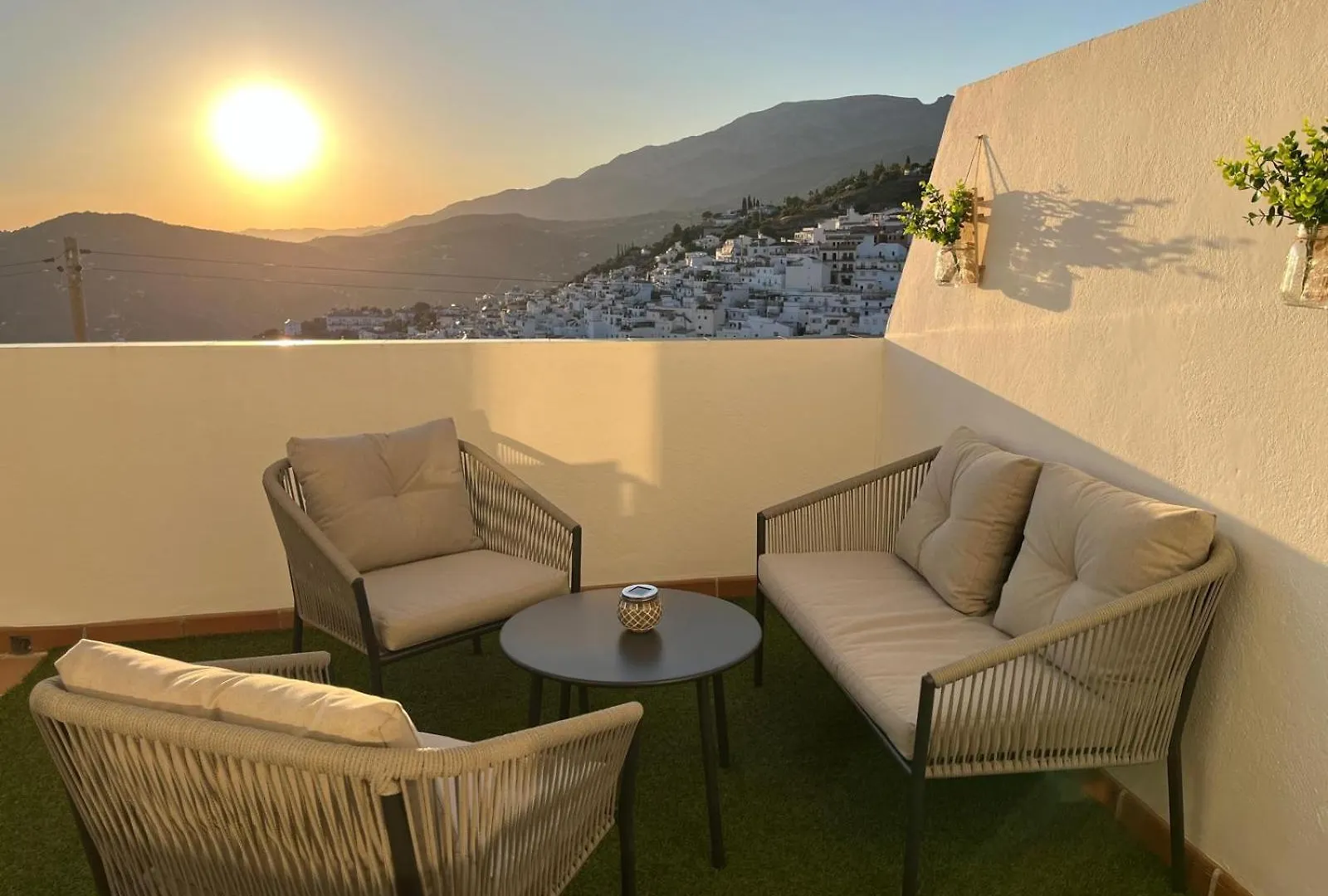 Apartamento Con Piscina Y Vistas - Cómpeta